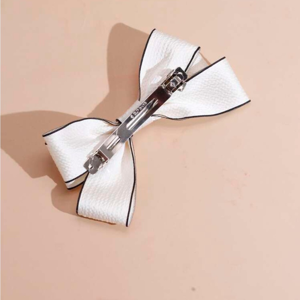 White And Black Trim Ribbon Bow Hair Clip - Picture 4 of 4